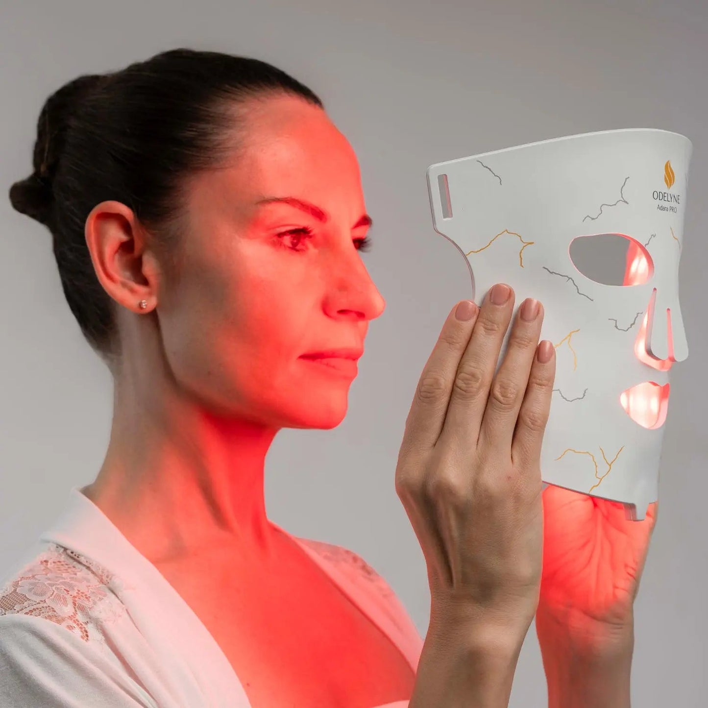 ODELYNE ADARA SERIES PRO | LED LIGHT THERAPY MASK